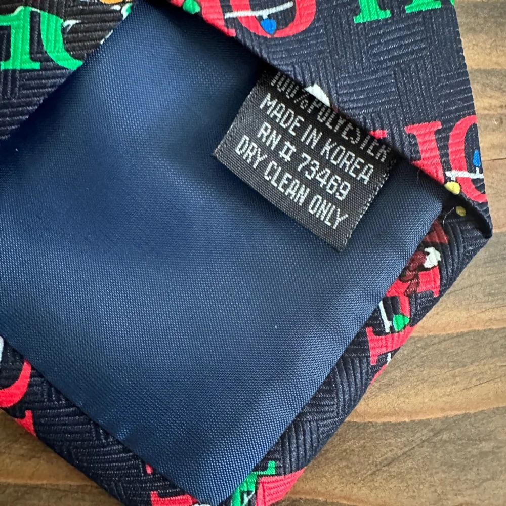 VTG Men’s Looney Tunes Christmas Necktie Bugs Bunny Daffy Taz HO HO HO Black
